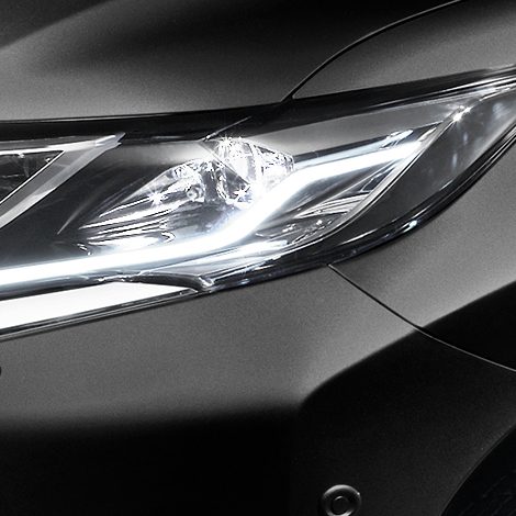 Projector Bi-LED Headlamps with Spectrum LED Daytime Running Lights พร้อมระบบปรับลำแสงอัตโนมัติ และไฟส่องสว่างเวลากลางวันแบบ Spectrum LED พร้อมระบบน้ำฉีดล้างไฟหน้า