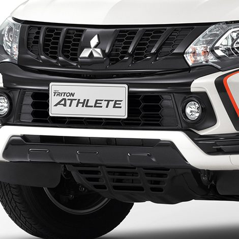 ขอบกันชนหน้าด้านบนสีดำ