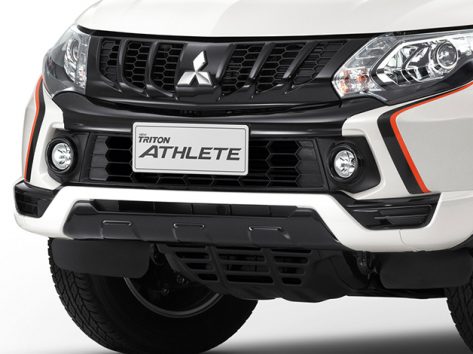 ขอบกันชนหน้าด้านบนสีดำ