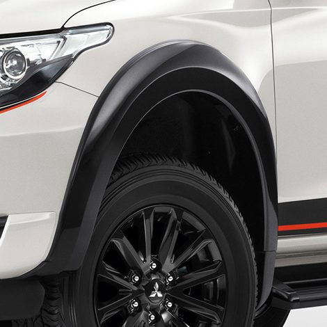 คิ้วล้อสีดำ