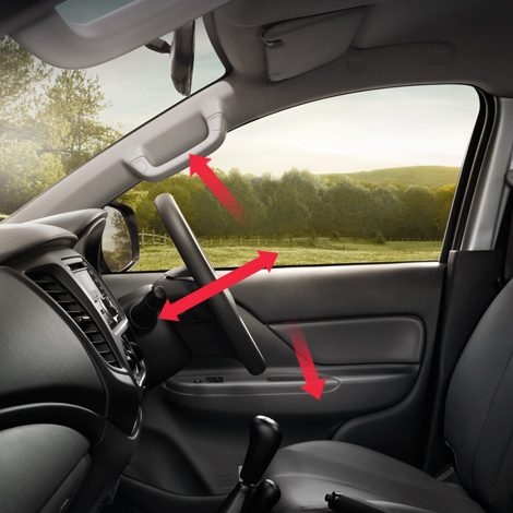 พวงมาลัย 3 ก้าน ปรับระดับ สูง – ต่ำ และปรับเข้า – ออก