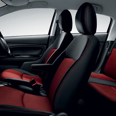 เบาะผ้าดีไซน์สปอร์ตทูโทน สีแดง-ดำ พร้อมเดินด้ายแดง