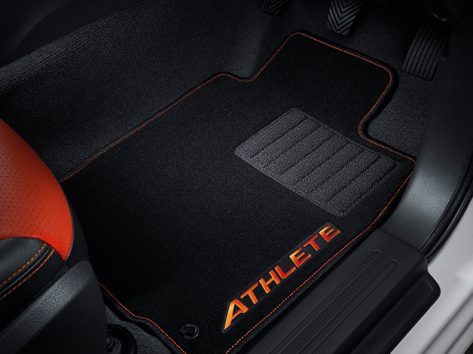 พรมปูพื้น พร้อมสัญลักษณ์ ATHLETE ตกแต่งด้วยด้ายสีส้ม