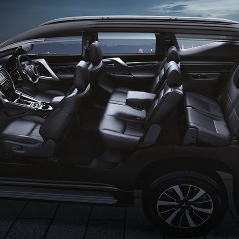 Ergo Seat Design สัมผัสสุนทรียภาพอันสมบูรณ์แบบแห่งการเดินทาง จาก มิตซูบิชิ ปาเจโร่ สปอร์ต ด้วย ERGO SEAT DESIGN โอบรับทุกสรีระ เบาะคู่หน้าปรับระดับได้ 8 ทิศทาง ด้วยระบบไฟฟ้า* พร้อมอุปกรณ์อำนวยความสะดวกครบครัน ให้คุณสู่ทุกจุดหมายได้อย่างสบายเหนือระดับ