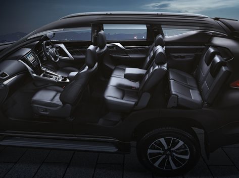 Ergo Seat Design สัมผัสสุนทรียภาพอันสมบูรณ์แบบแห่งการเดินทาง จาก มิตซูบิชิ ปาเจโร่ สปอร์ต ด้วย ERGO SEAT DESIGN โอบรับทุกสรีระ เบาะคู่หน้าปรับระดับได้ 8 ทิศทาง ด้วยระบบไฟฟ้า* พร้อมอุปกรณ์อำนวยความสะดวกครบครัน ให้คุณสู่ทุกจุดหมายได้อย่างสบายเหนือระดับ