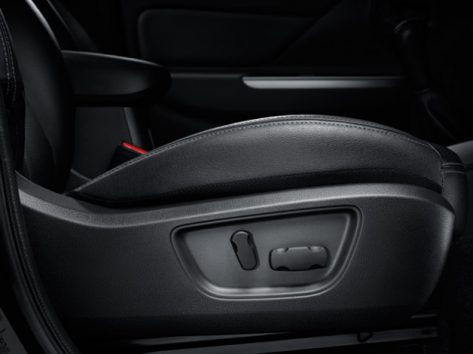 เบาะโดยสารด้านคนขับ ปรับด้วยไฟฟ้า 8 ทิศทาง