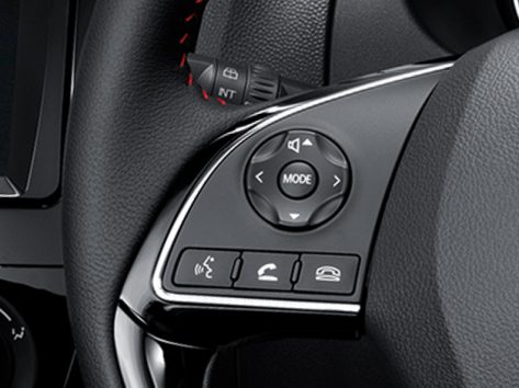 สวิตช์ควบคุมที่พวงมาลัย ควบคุมเครื่องเสียง การสั่งงานด้วยเสียงและปุ่มรับสาย-วางสายโทรศัพท์ ใช้งานง่ายเพียงปลายนิ้ว ให้คุณควบคุมอุปกรณ์ได้โดยไม่ต้องละมือจากพวงมาลัย และละสายตาจากถนน