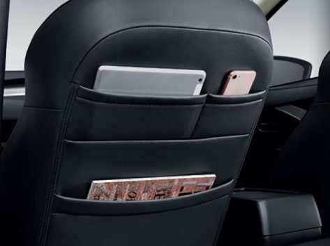 ช่องใส่ของ บริเวณหลังเบาะที่นั่งผู้โดยสารด้านหน้า