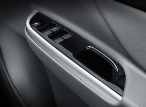 ปุ่มปรับกระจกไฟฟ้าด้านคนขับ