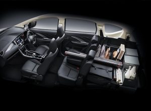 Flexible Seats พนักพิงหลังเบาะที่นั่งแถวที่ 2 แยกพับแบบ 40 : 20 : 40 เบาะที่นั่งแถวที่ 3 พับแนวราบ