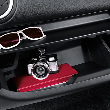 ช่องเก็บของบริเวณคอนโซลหน้า