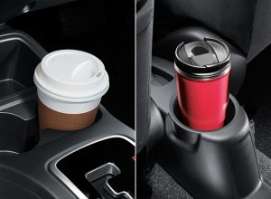 ที่วางแก้วน้ำบริเวณคอนโซลกลาง 3 ตำแหน่ง